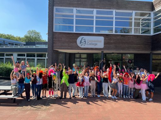 Groepsfoto lipdub school